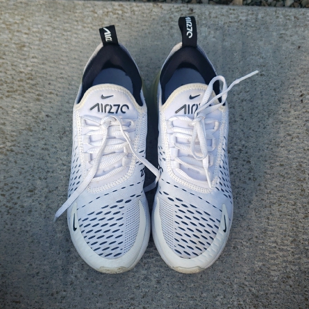 Nike White and Black Sneakers with Air Max Cushioning